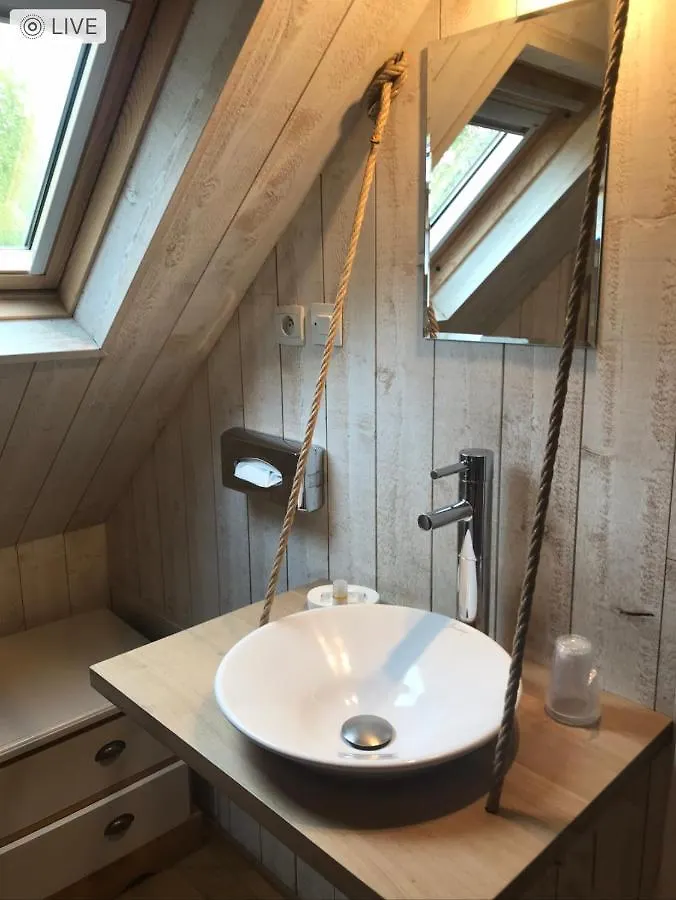 A L'Oree Du Bois Pommerit-le-Vicomte Bed & Breakfast